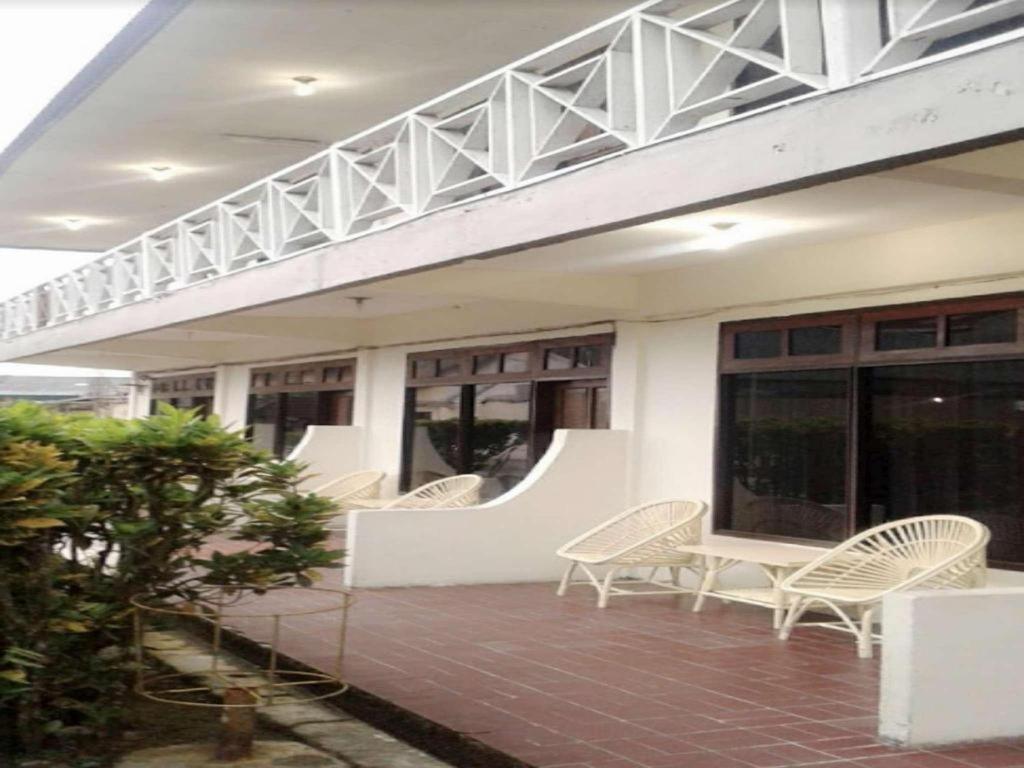 Serayu Hotel Timika Zewnętrze zdjęcie